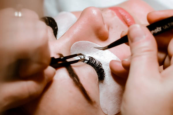 Eyelash Extension Servics